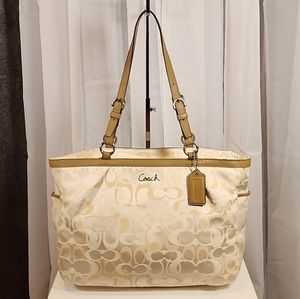 Beautiful Off White & Brown Signature Coach Bag
